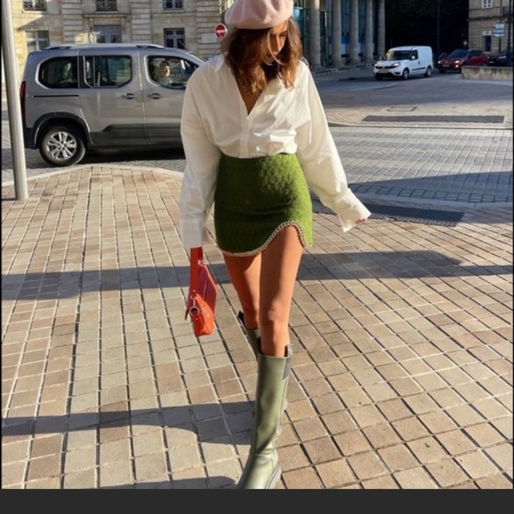 Zara Chain mini skirt, size XS , brand new wish tags